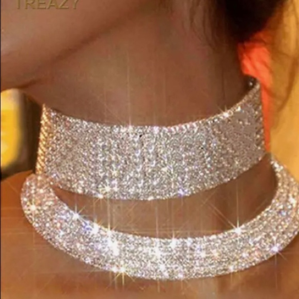 Luxury  choker Rhinestone necklace, stretch with 10 rows